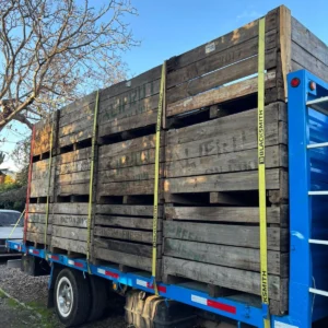 Compra y venta de bins de madera usados